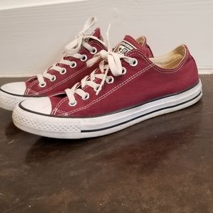 All Star Converse (maroon)